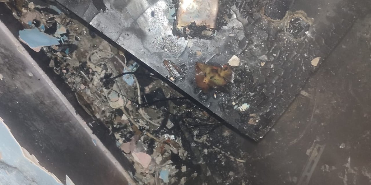 Şarjda Bırakılan Cep Telefonu Alev Aldı; Anne Ve 4 Çocuğu Yaralı