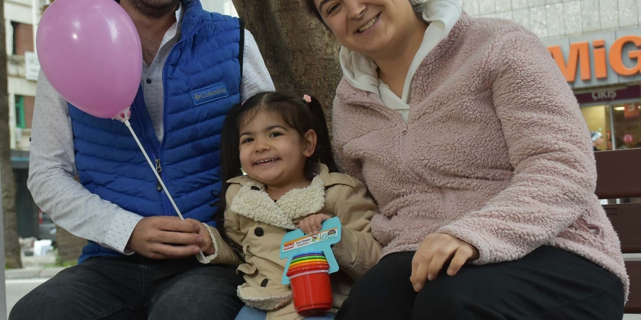 Sma Hastası Azra, Tedaviden Sonra Desteksiz Yürümeye Başladı