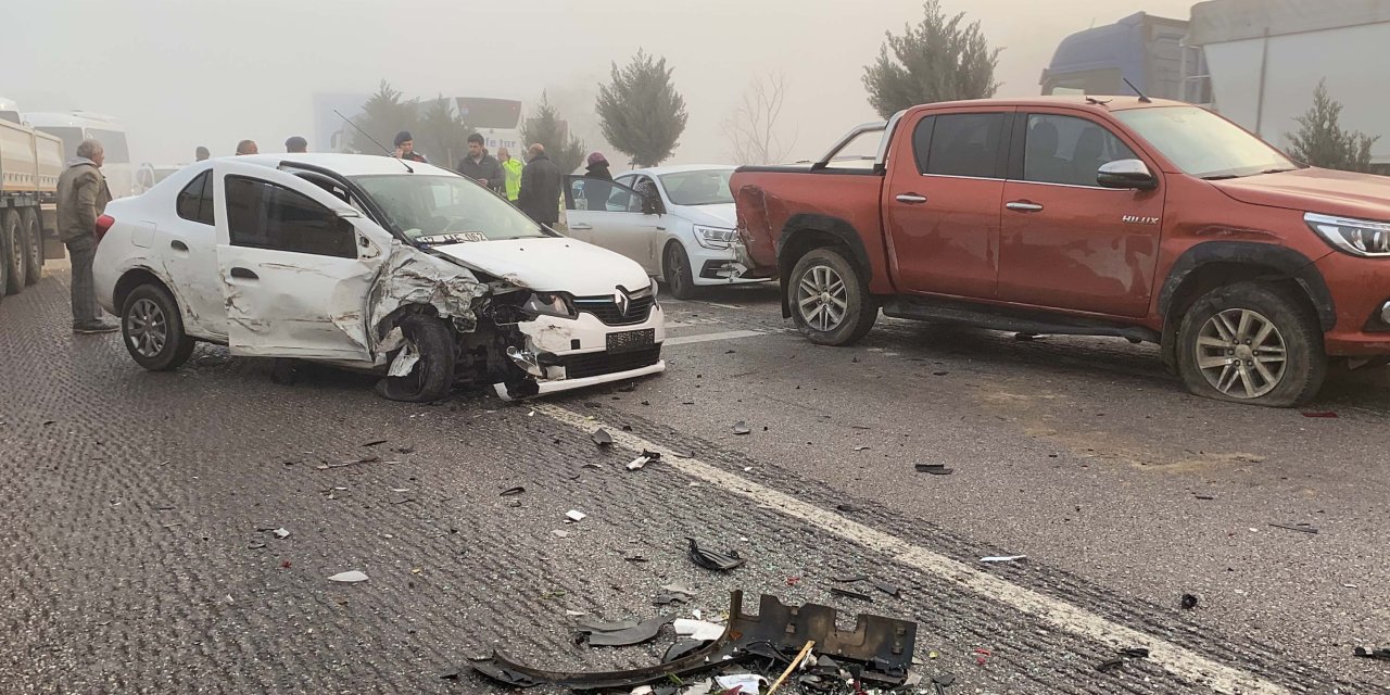 Çanakkale'de Zincirleme Kaza; 4 Yaralı