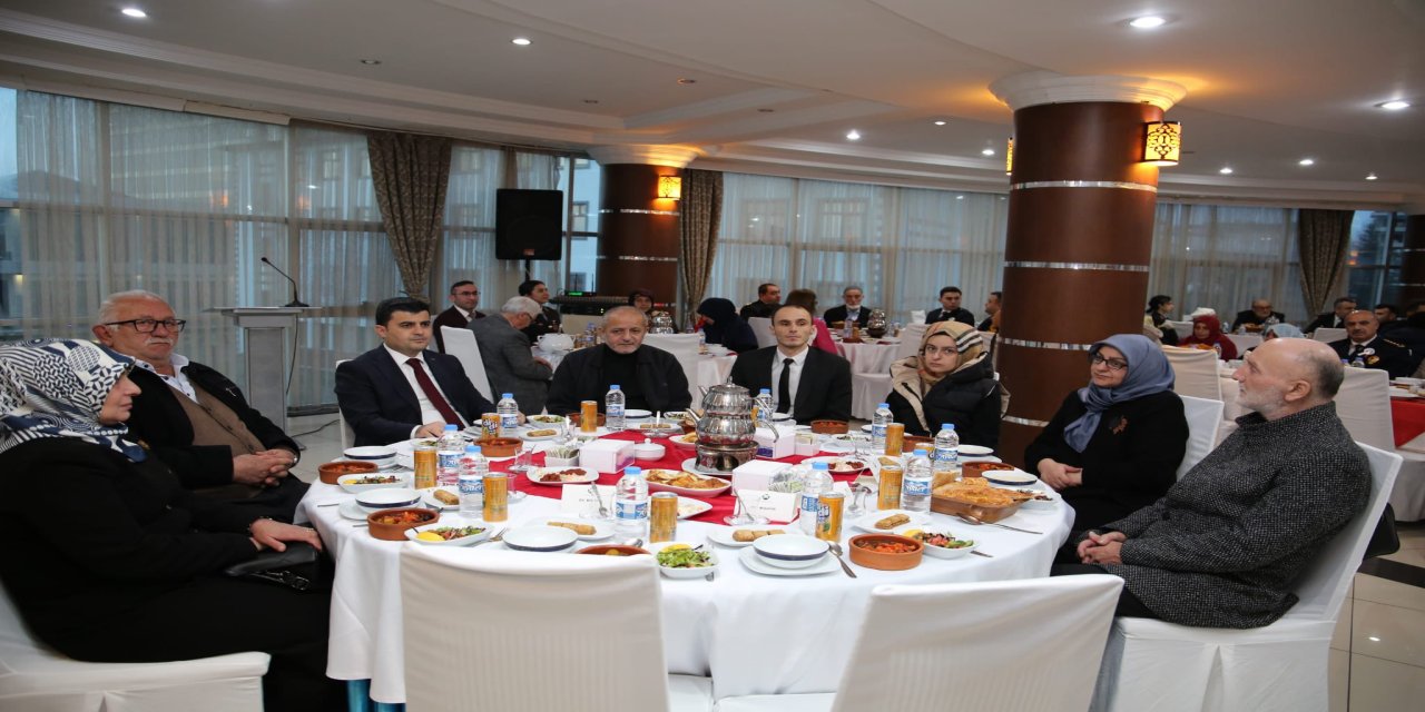 Rize'de Polis Haftası münasebetiyle şehit aileleri onuruna iftar yemeği düzenlendi