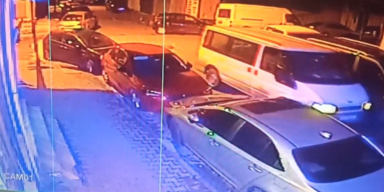 Bahçelievler'de Yüz Yüze Geldiği Hırsızları Paspas Sopası İle Kovaladı