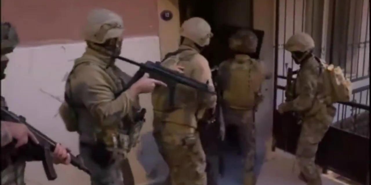 İzmir'de Terör Operasyonu; 5 Gözaltı