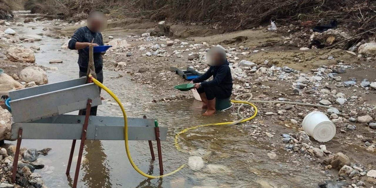 Dere Yatağında Altın Arayan 6 Şüpheli, Suçüstü Yakalandı