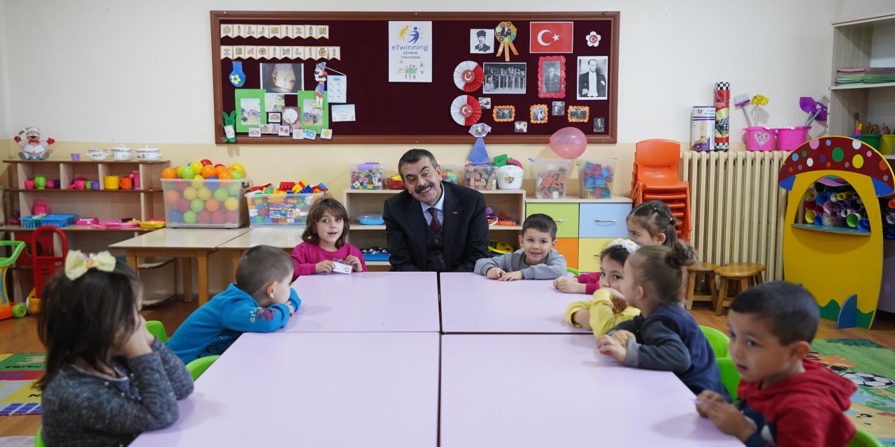 Bakan Tekin, Kastamonu'da Öğrenci Ve Öğretmenlerle Buluştu