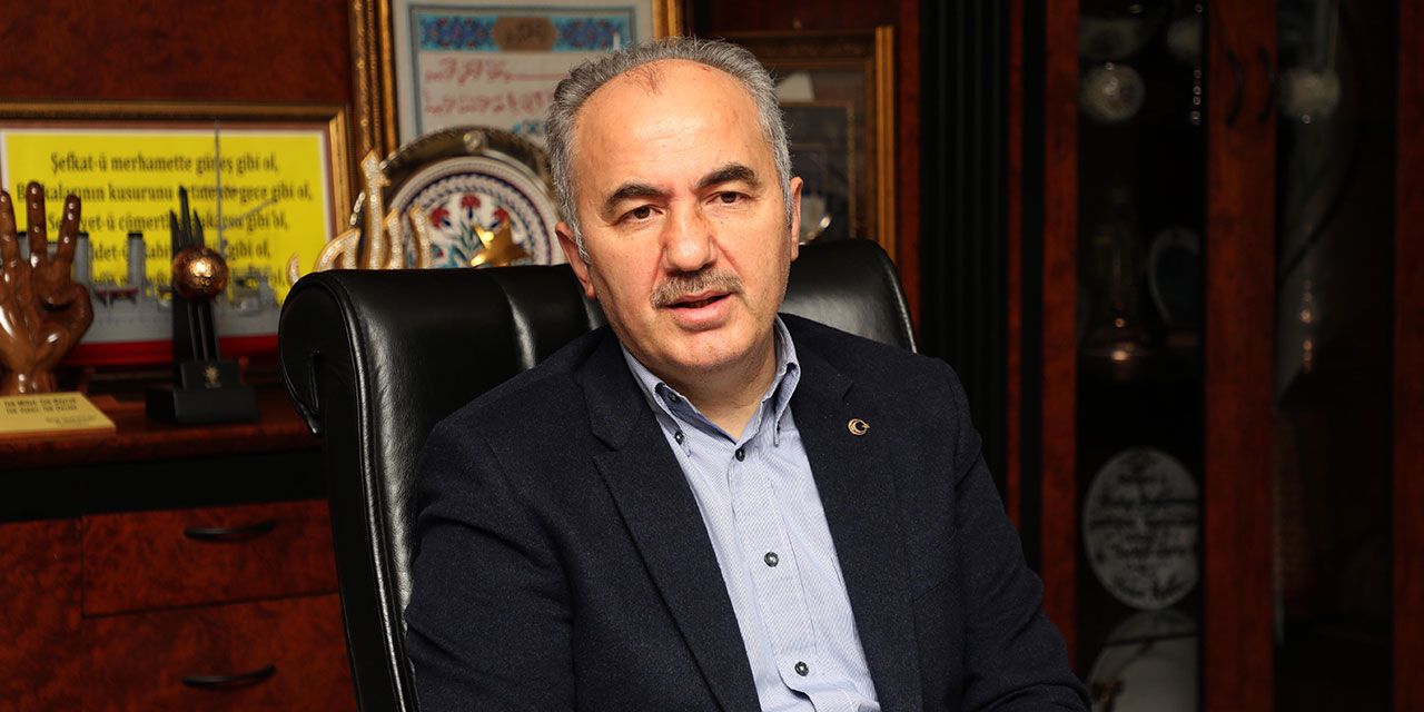 Rize Belediye Başkanı Metin, "Yılın Kareleri"ne oy verdi