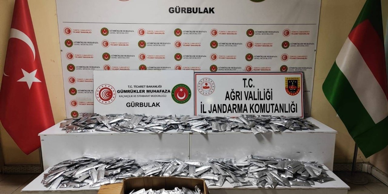 İran Plakalı Tır'da 2 Milyon 754 Bin Tl'lik Botoks Malzemesi Ele Geçirildi