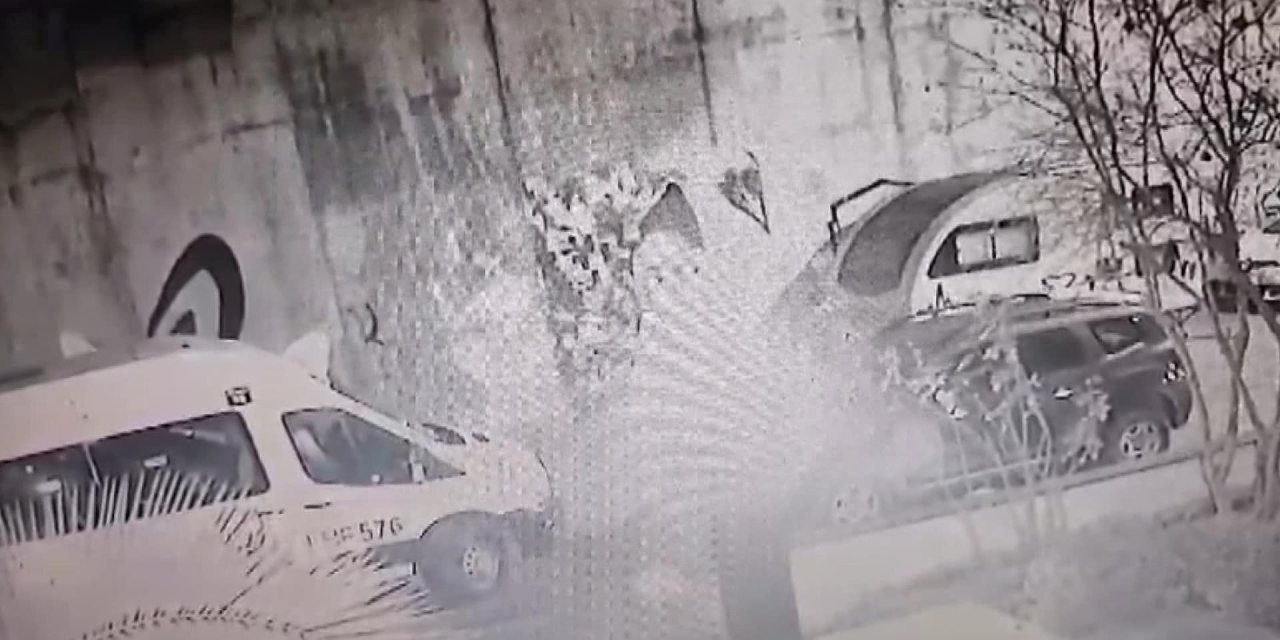 Kadıköy'de Öğrenci Servisi Kaçırıldı-1