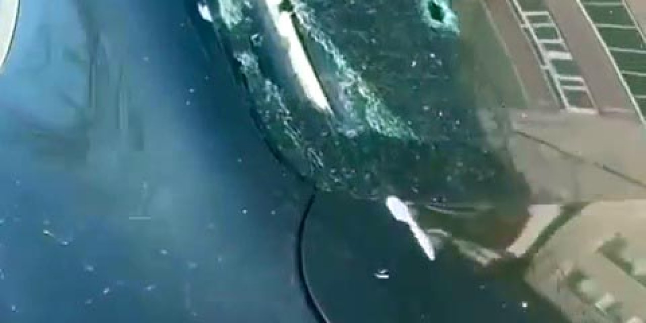 Eski İş Ortağı İle Yanındaki 3 Kişi, Otomobiline Kurşun Yağdırdı