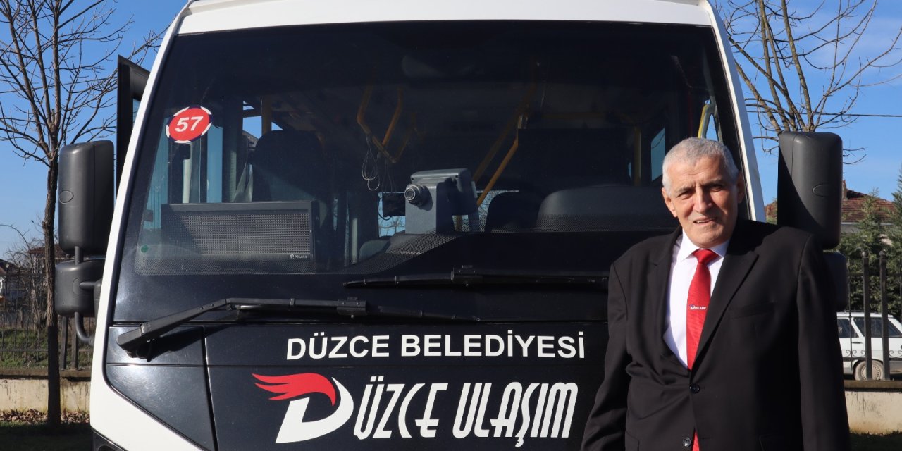 Durakta Unutulan İçinde Altın Ve Para Dolu Çanta Sahibine Teslim Edildi