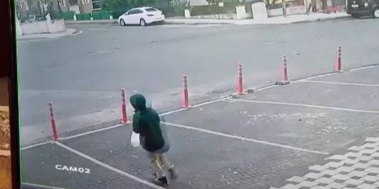 Beylikdüzü'nde Yolun Karşısına Geçmeye Çalışan Çoçuğa Otomobil Çarptı