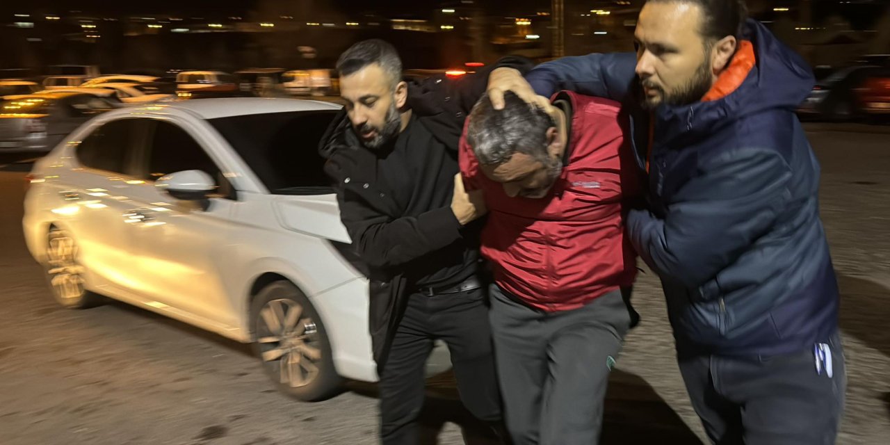 Kiracısıyla Kavga Eden İş Yeri Sahibi Müdahale Eden Polise Aracıyla Çarptı