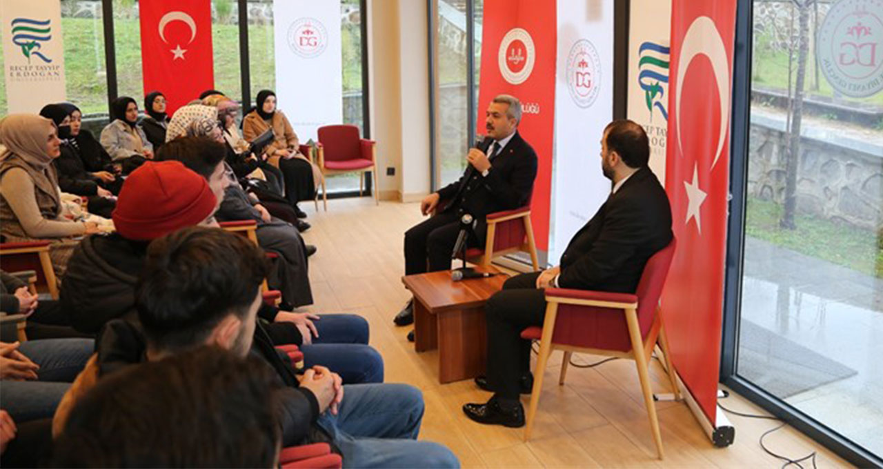 Rize Valisi Baydaş'tan üniversitelilere başarı için ilham veren tavsiyeler