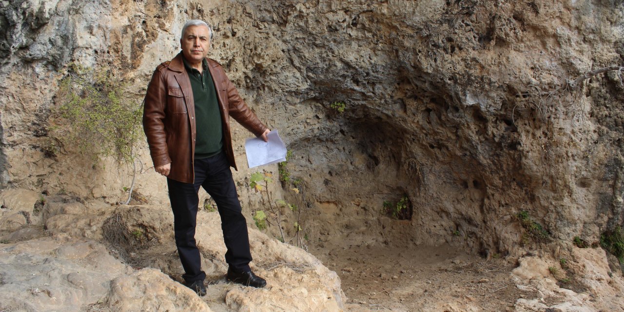 Antalya'da Birinci Dünya Savaşı'ndan Kalma Mevziler Ve Komuta Kontrol Merkezi Keşfedildi