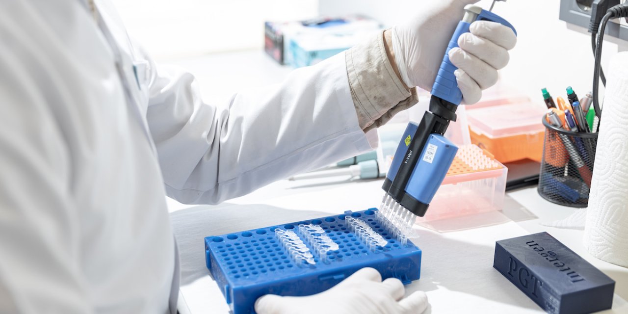 “Kozmetik Ürünler, Ciltte Görülebilecek Bazı Genetik Hastalıkların Belirtilerini Baskılıyor”