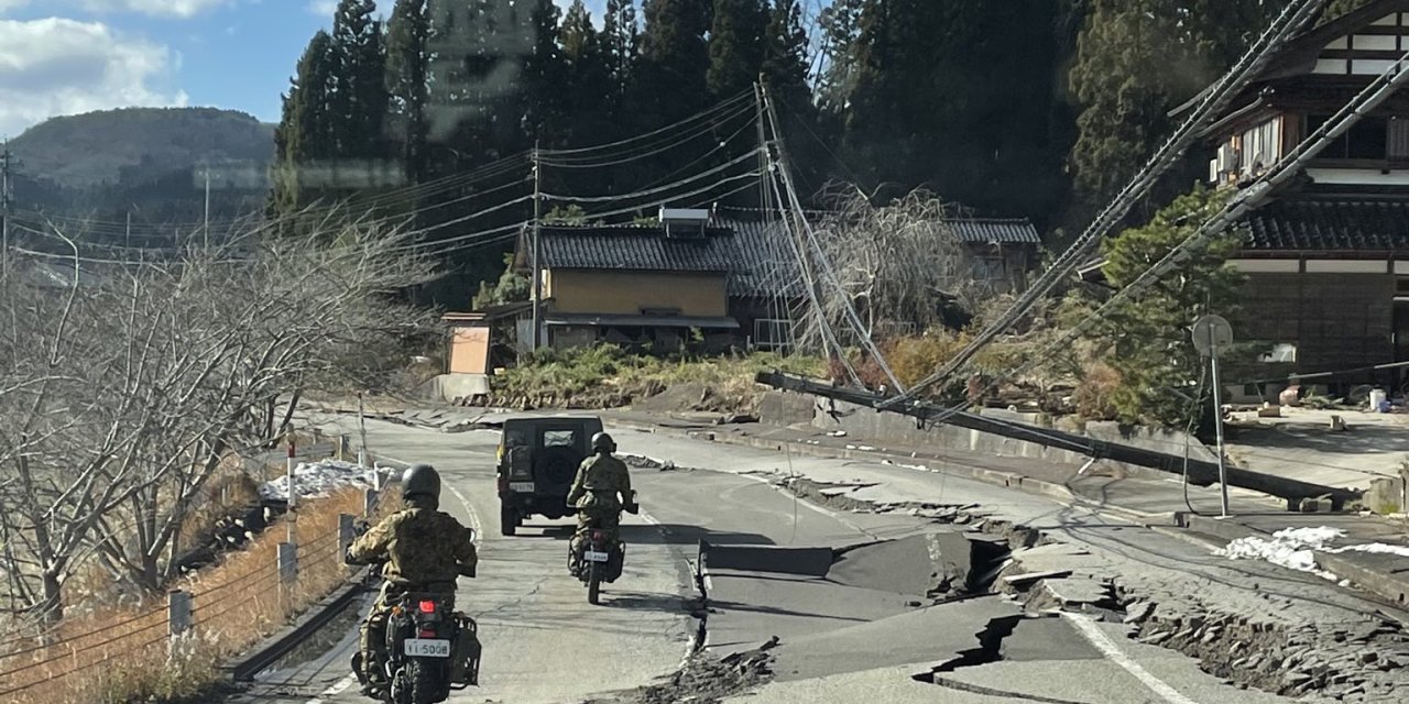 Japonya’da 295 Kişi Enkaz Altından Çıkartıldı