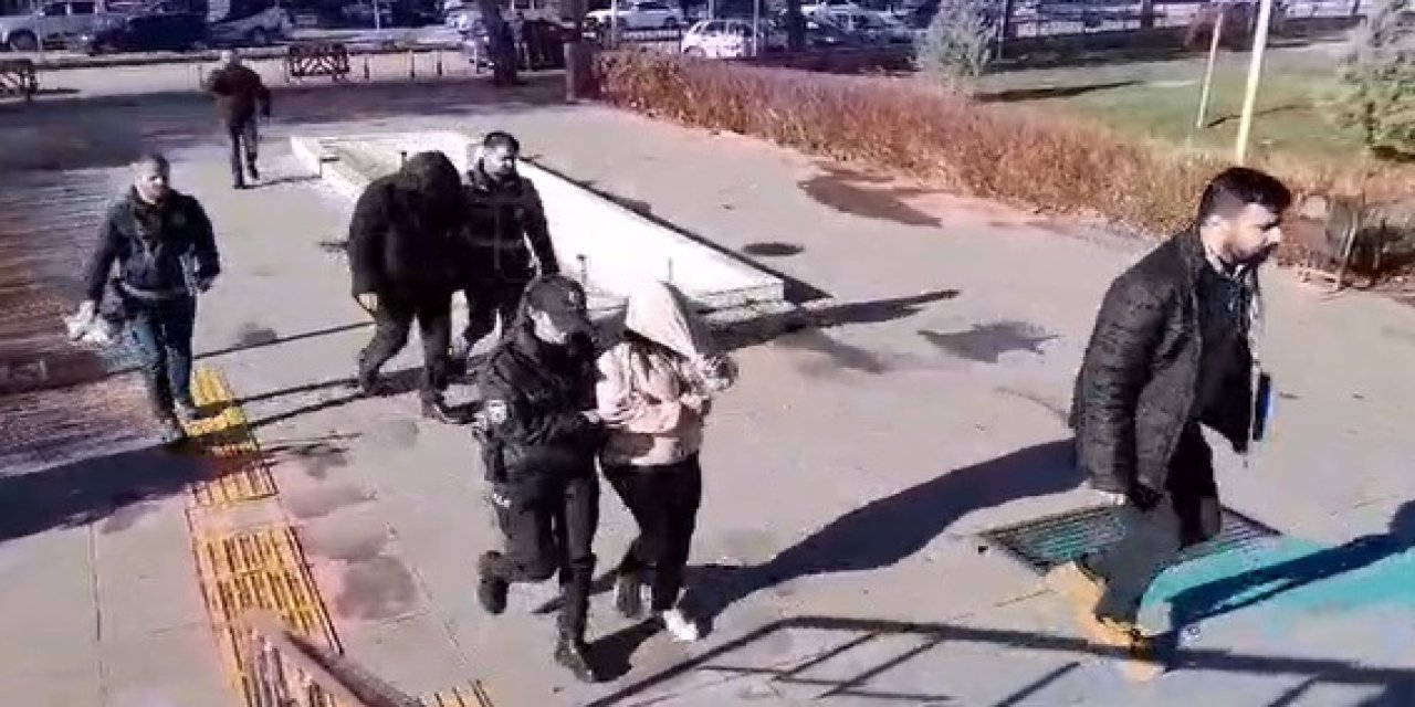 Kırşehir'de Fuhuş Operasyonunda 2'si Kadın, 3 Gözaltı