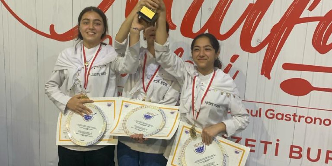 Batmanlı Öğrenciler, Uluslararası Yemek Yarışmasından 6 Altın Madalya Ve Dünya 3’üncülüğü İle Döndü