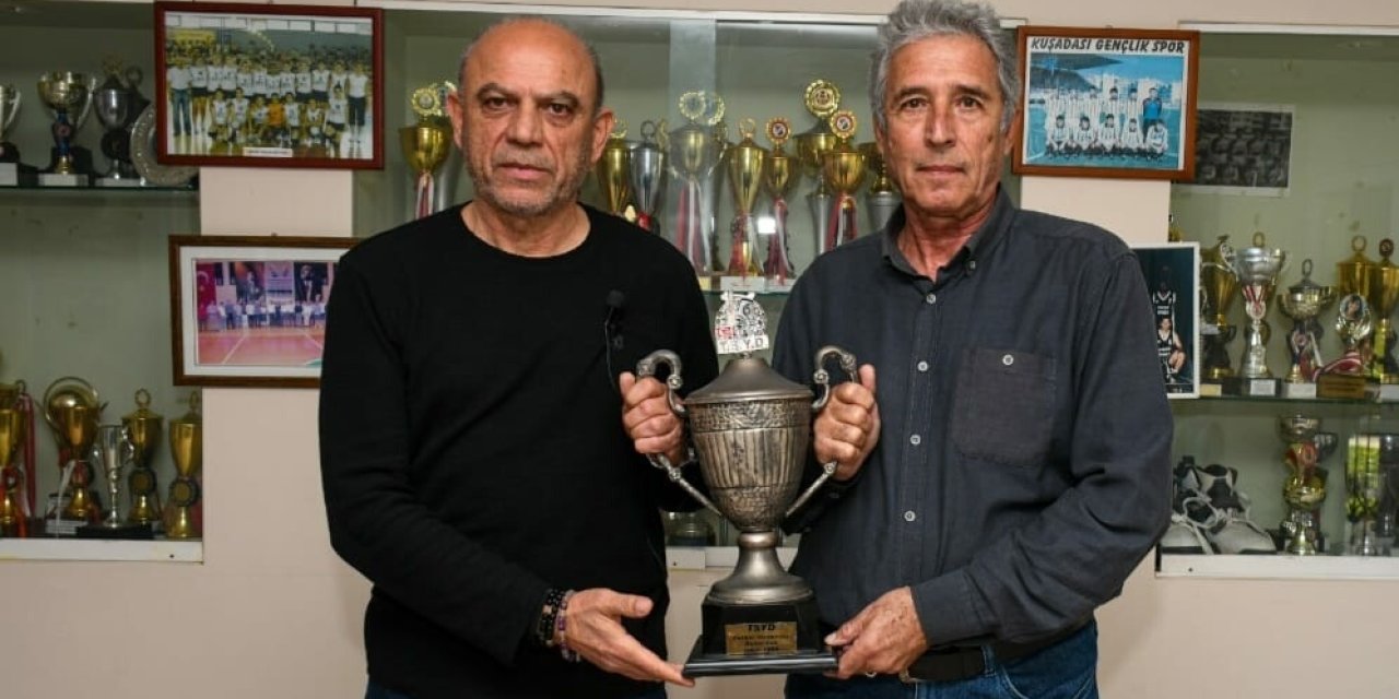 Kuşadası'nda Efsane Futbolculara Başkan Günel'den Vefa