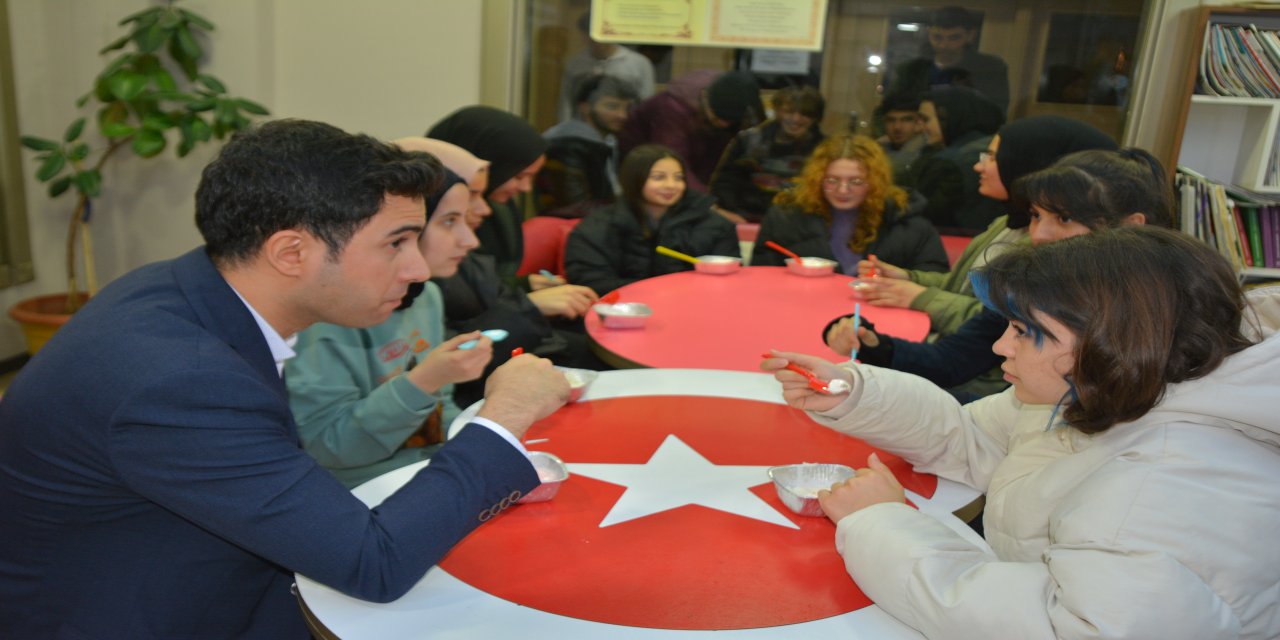 Kaymakam depremzede öğrenciler için Haytalı dondurma yaptırdı