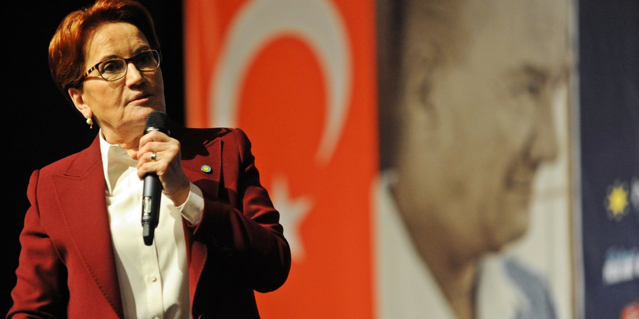 Akşener: Bir Taraf Diyordu Ki 'pkk'Lılarla El Sıkışanların Elini Sıkıyorsunuz', Bilumum Elleri Bıraktık