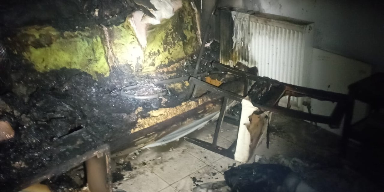 Evde Çıkan Yangında 5 Kişi Dumandan Etkilendi