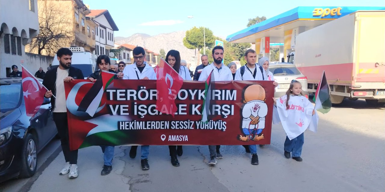 Amasya’da Sağlık Çalışanları Filistin İçin Yürüdü