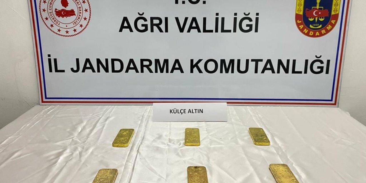 Ağrı'da 27 Milyon 300 Bin Liralık 14 Kilo Külçe Altın Ele Geçirildi