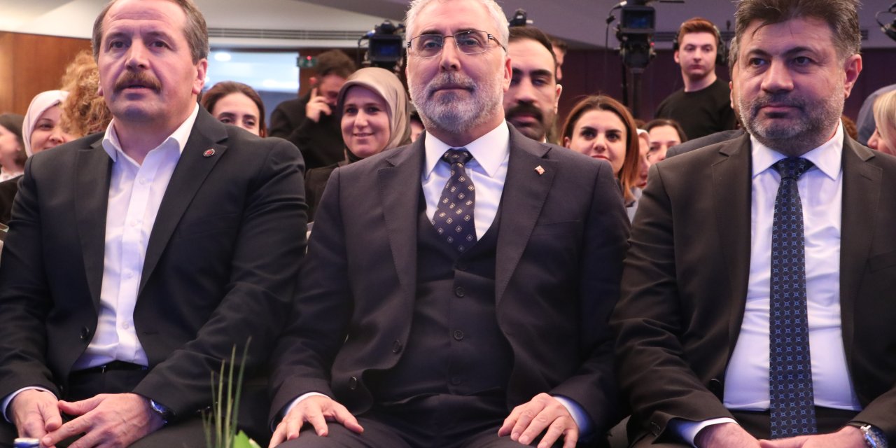 Bakan Işıkhan: İnsanlığın Sorunlarıyla Muhatap Bir Konumdayız