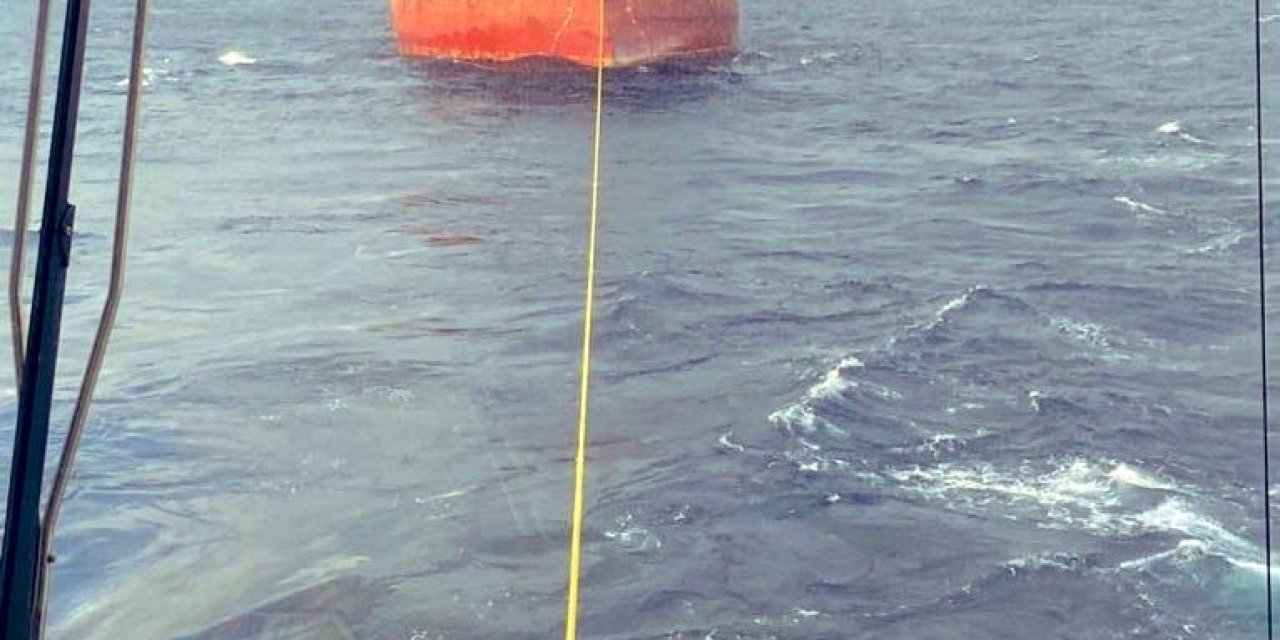 Çanakkale Boğazı'nda Makine Arızası Yapan Ve Sürüklenen Tanker Kurtarıldı