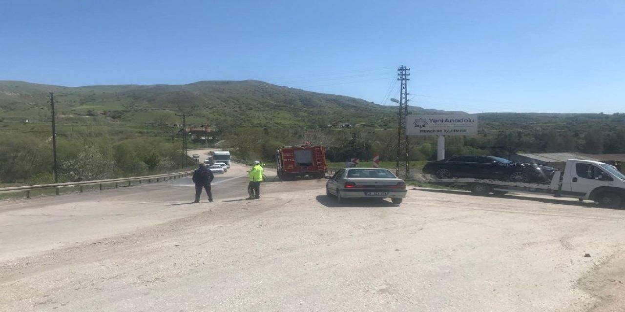 Amasya'da iki otomobil çarpıştı, 7 kişi yaralandı