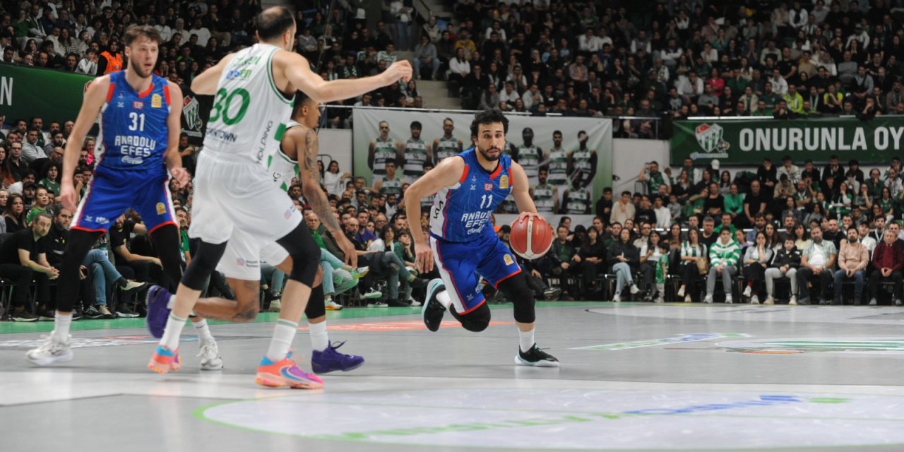 Bursaspor - Anadolu Efes: 73 - 83