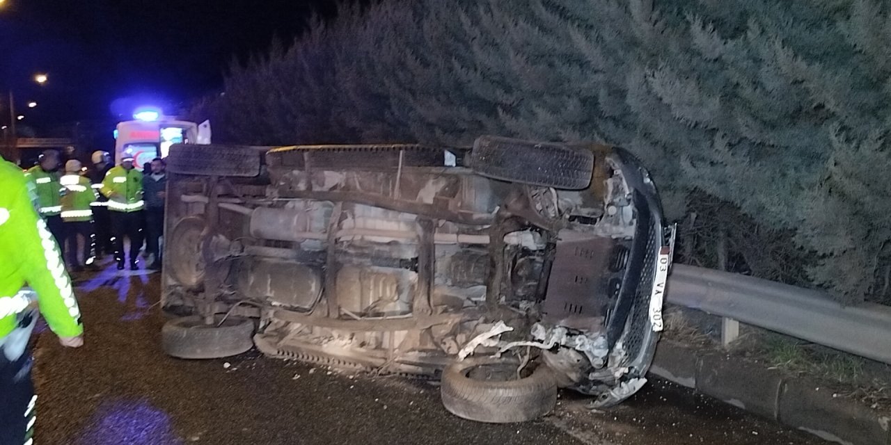 Tır'la Çarpışıp, 70 Metre Sürüklenen Kamyonetin Sürücüsü Yaralandı