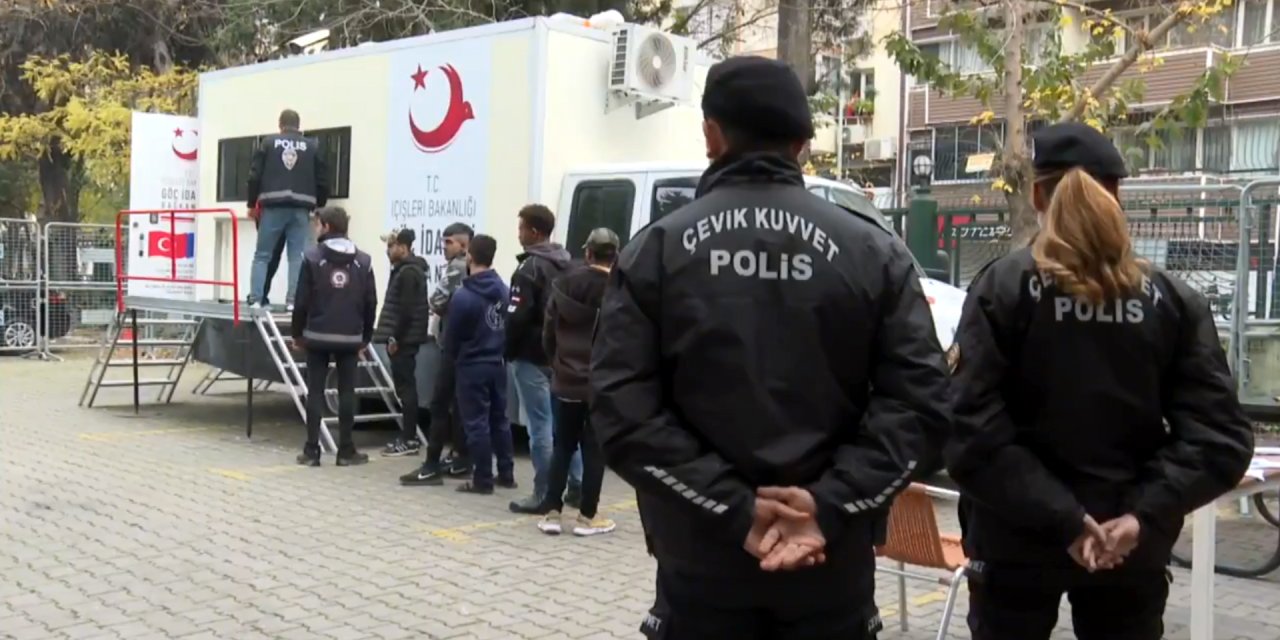 'Kalkan-7' Operasyonlarında 2 Bin 155 Düzensiz Göçmen Yakalandı