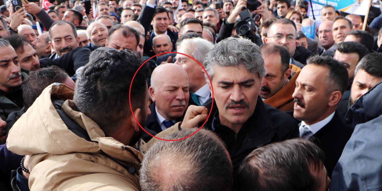 Erzurum'da Yeniden Aday Gösterilen Başkan Sekmen, Karşılamada Ezilme Tehlikesi Geçirdi