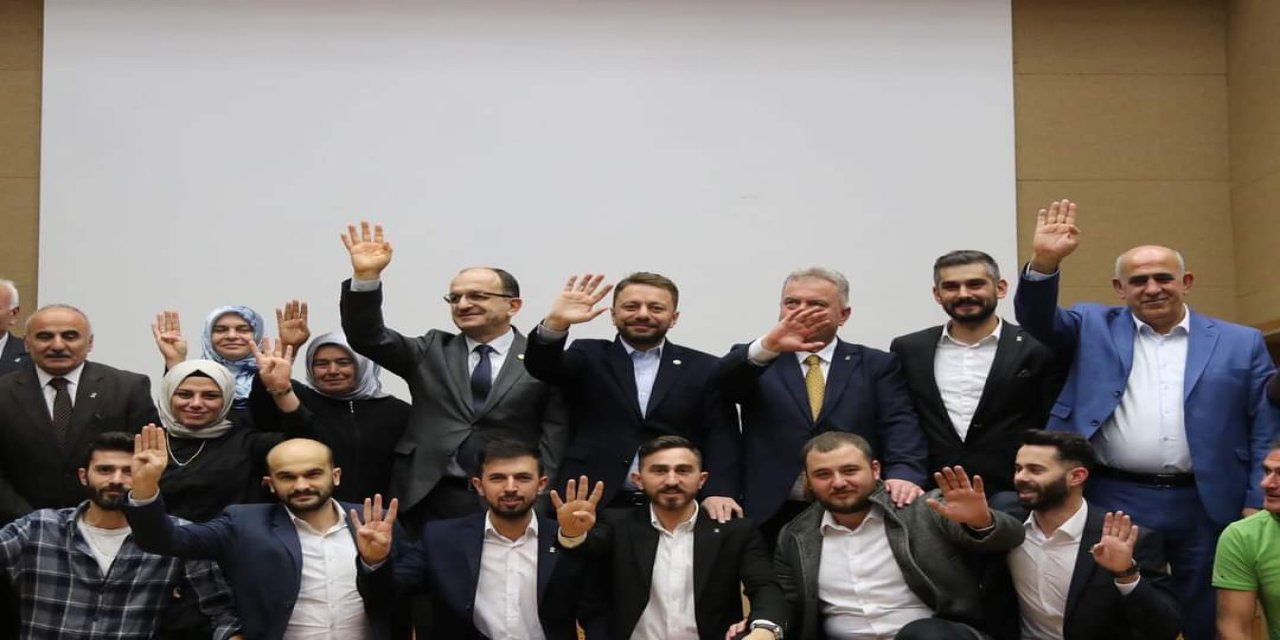 Ardeşen'de AK Partili Adaylara Yoğun İlgi