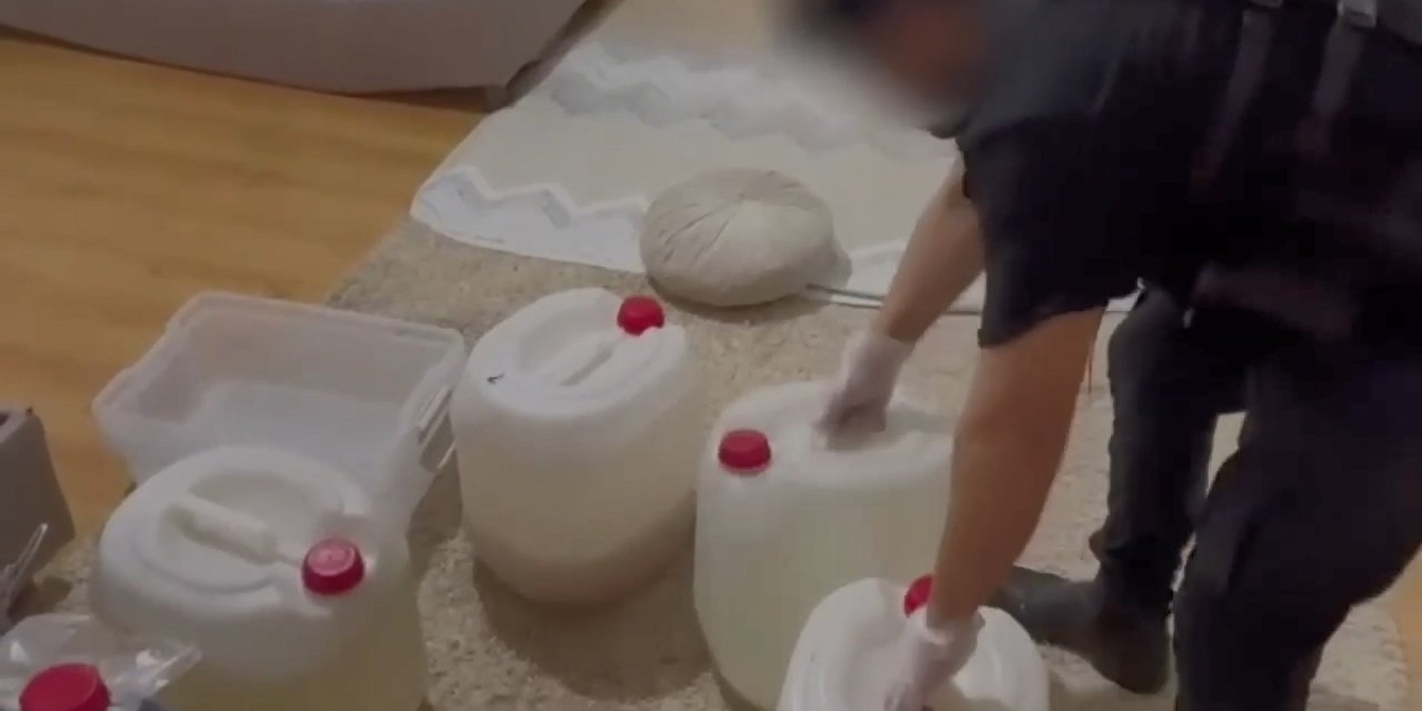 Narkogüç-42 Operasyonunda Ele Geçirilen Uyuşturucular Emniyette Sergilendi