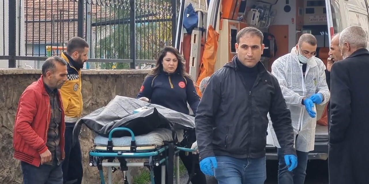 Evinde Bıçaklanarak Öldürülen Kadının Eşi Tutuklandı