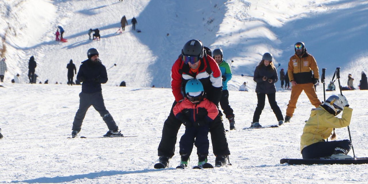 Sarıkamış Kayak Merkezi Cıvıl Cıvıl