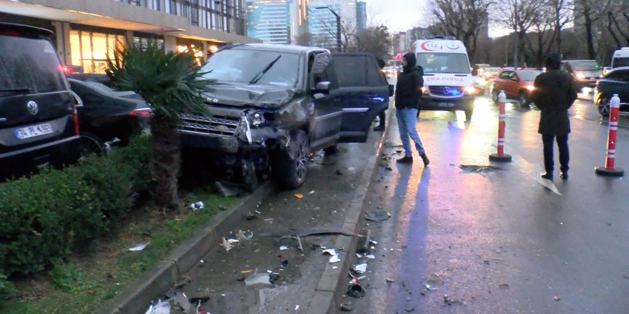 Bakırköy'de 5 Aracın Karıştığı Zincirleme Kaza