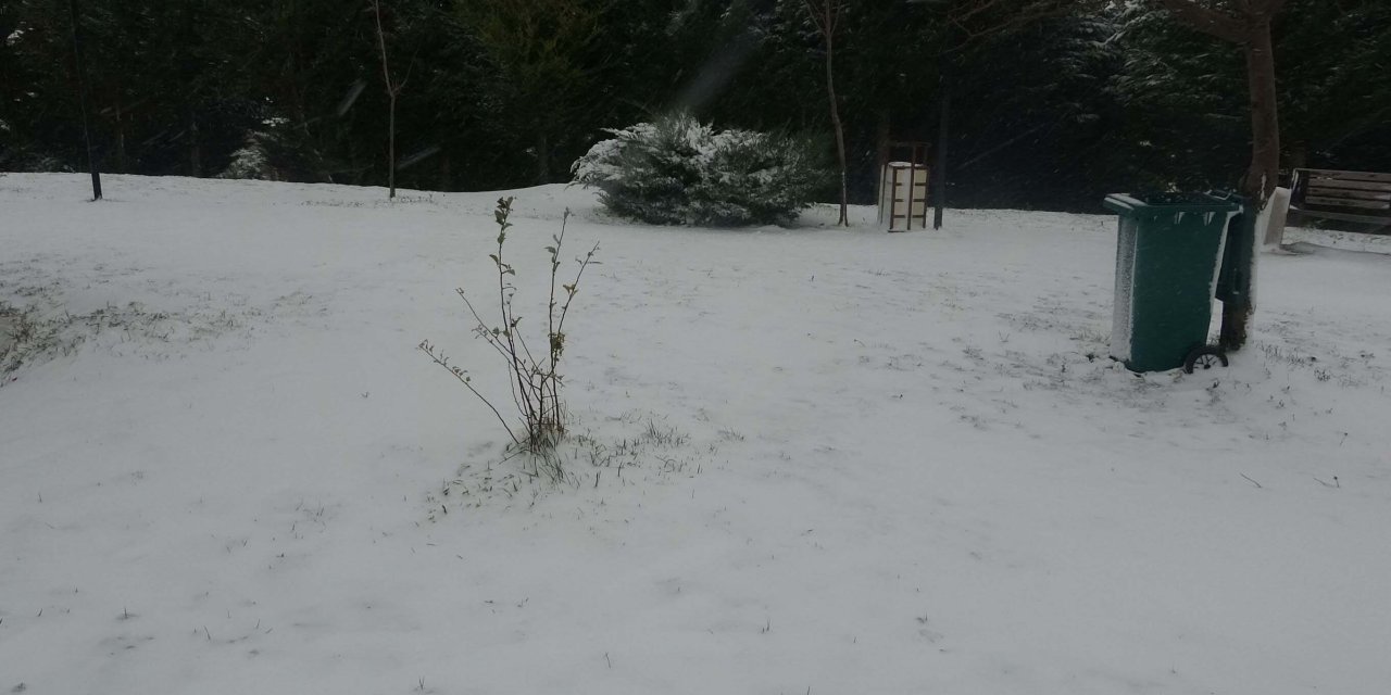 Çanakkale’de Kar Yağışı Ve Fırtına; Boğaz Transit Gemi Geçişlerine Kapatıldı