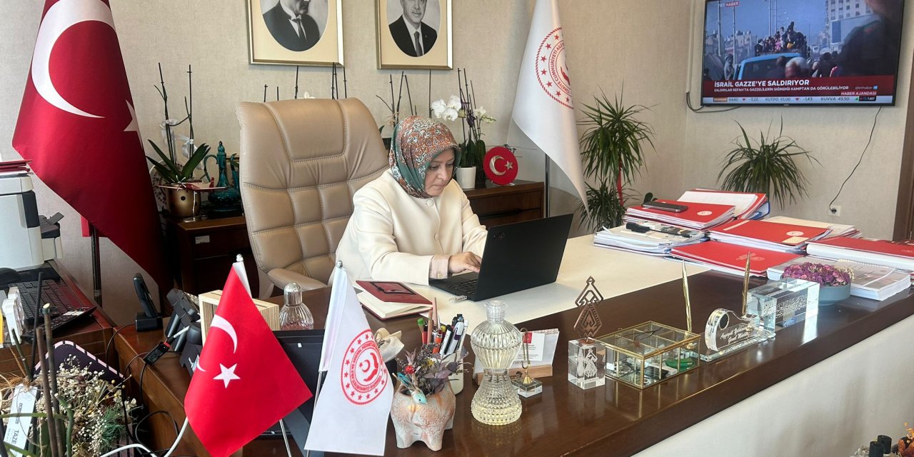 Depremzede 1874 Çocuk Ailesine Teslim Edildi