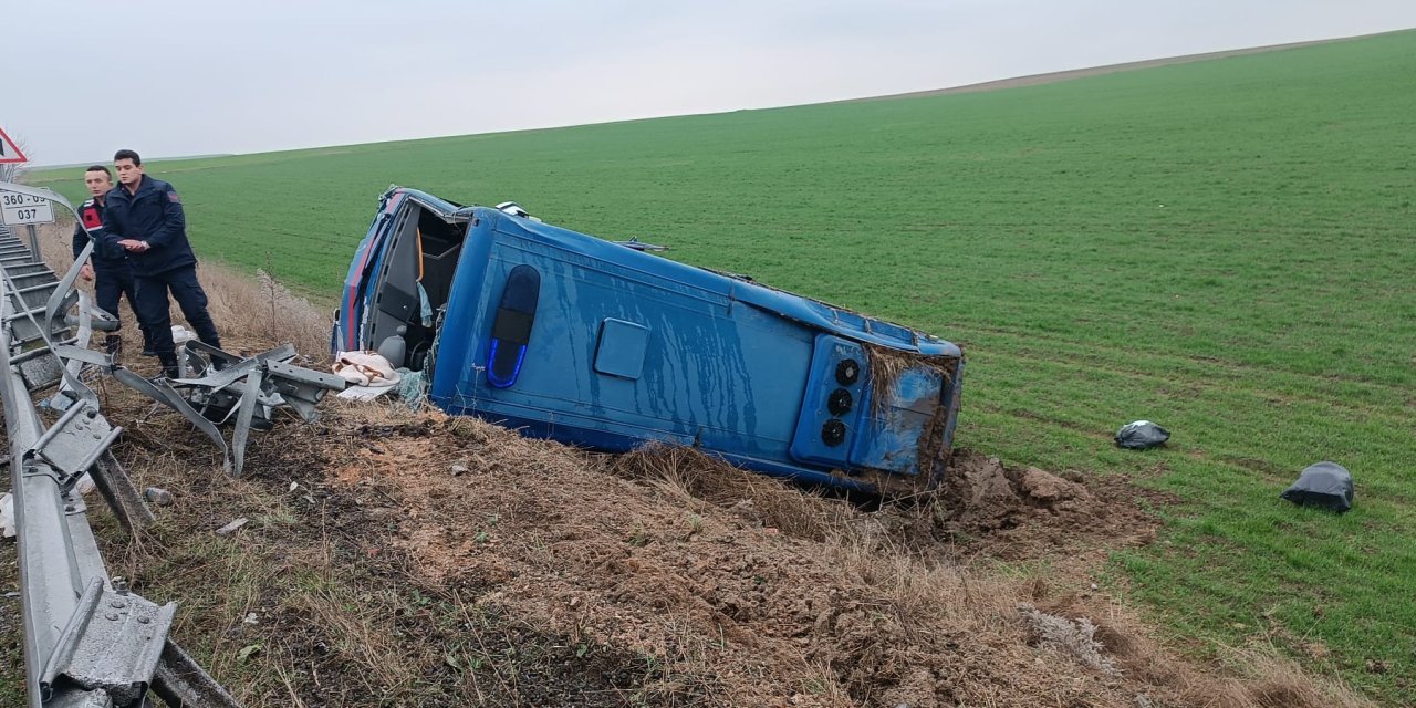 Diyarbakır'da Cezaevi Ring Aracı Şarampole Devrildi: 23 Yaralı