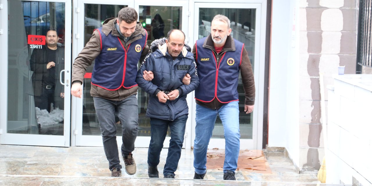 Kaybolduktan 25 Gün Sonra Parçalara Ayrılmış Cesedi Bulunmuştu; Şüpheli Kardeşi Adliyede (2)