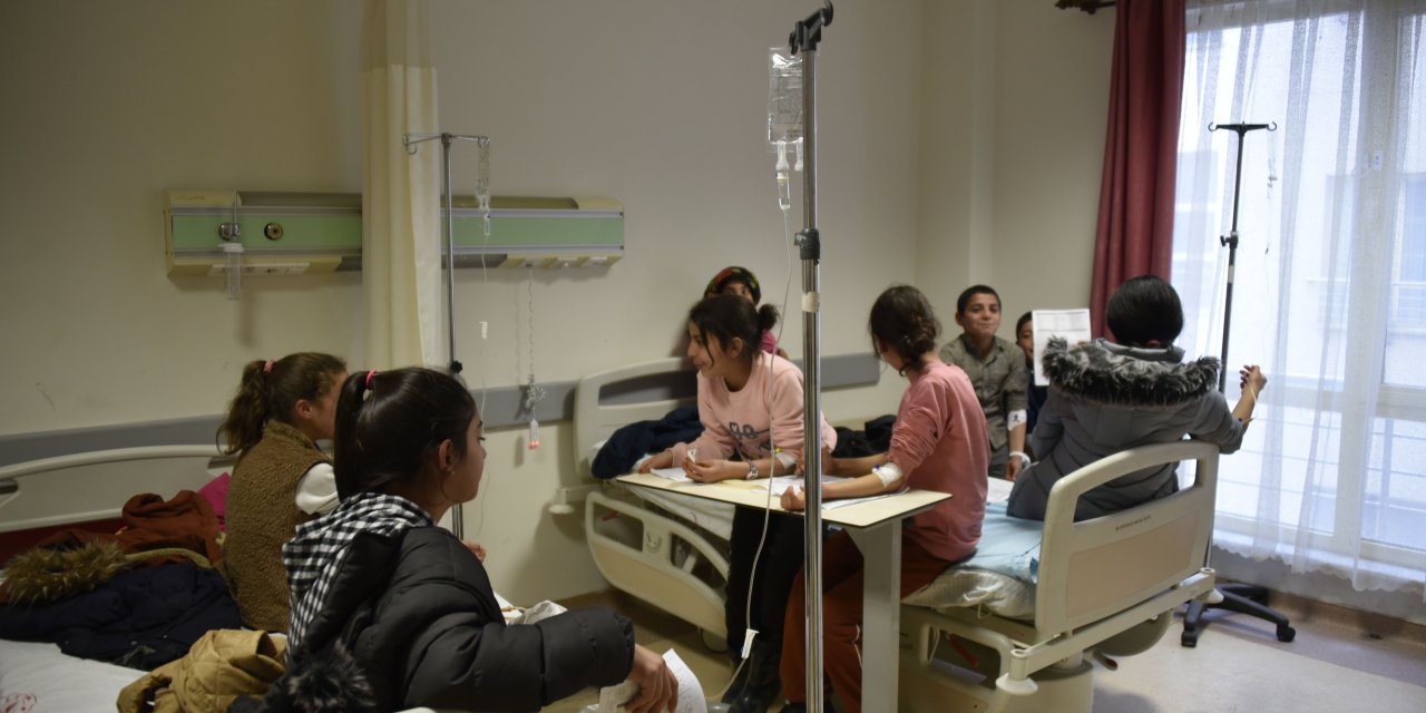 Pudingden Zehirlenen 55 Öğrenci, Hastaneye Kaldırıldı