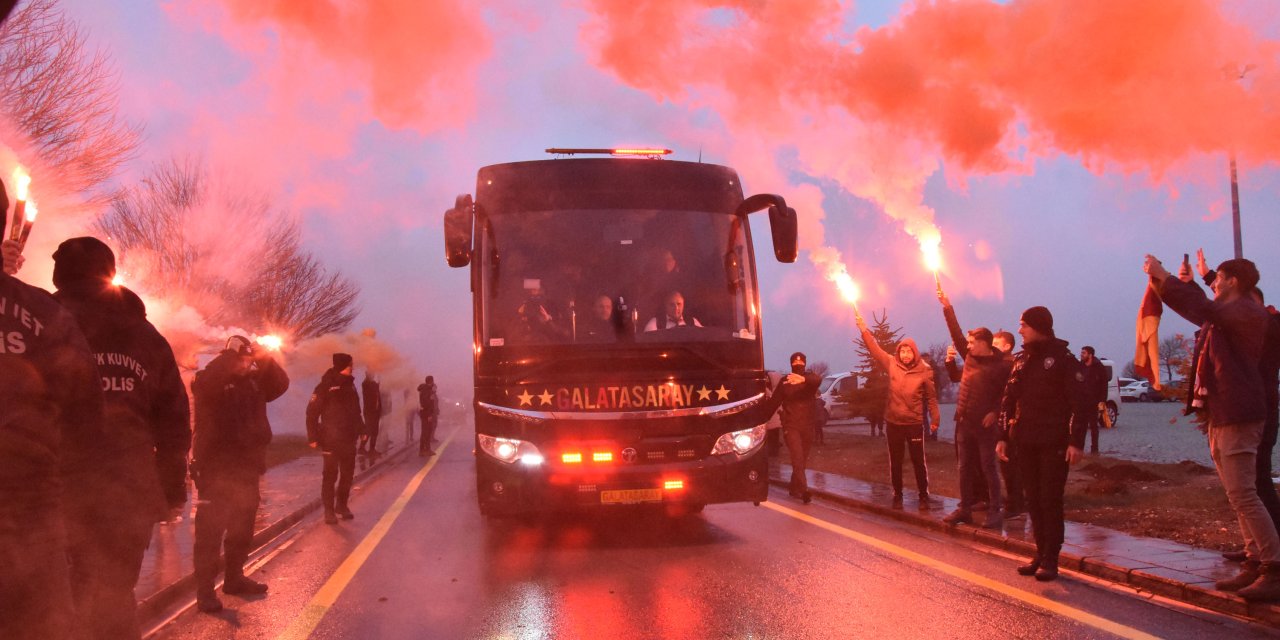 Galatasaray’a Sivas’ta Coşkulu Karşılama
