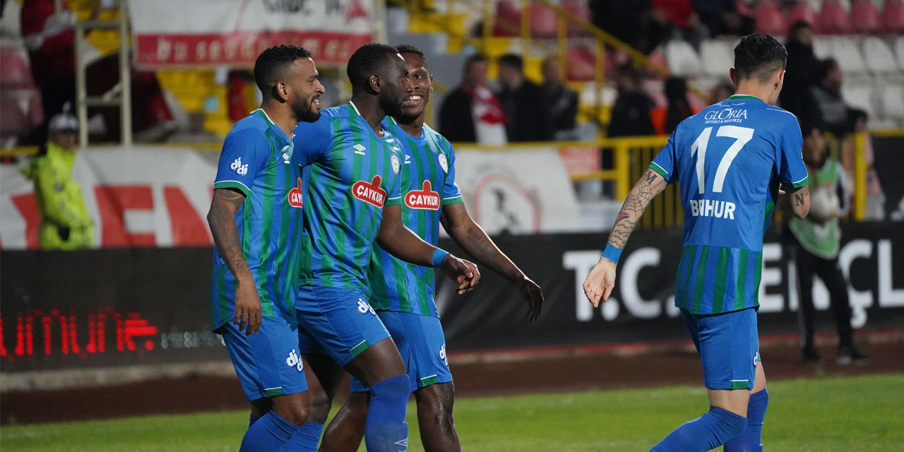 Çaykur Rizespor Dolu Dizgin Süper Lig'e Koşuyor!