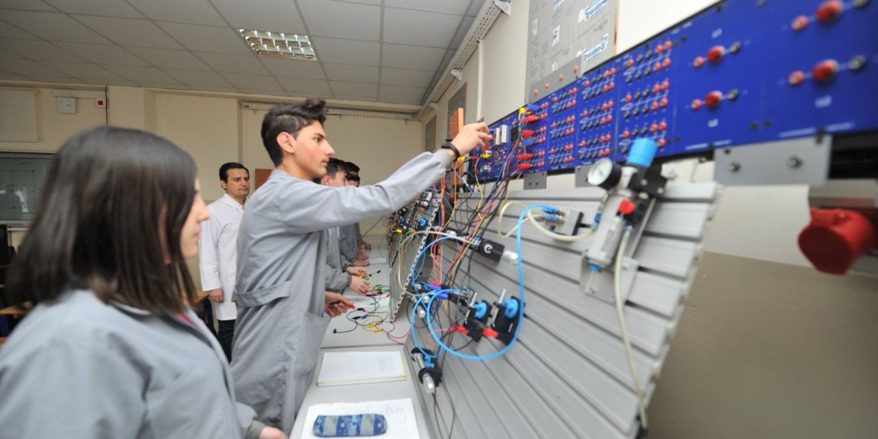 Milli Savunma İle Milli Eğitim Bakanlıkları Arasında İş Protokolü Görüşmesi