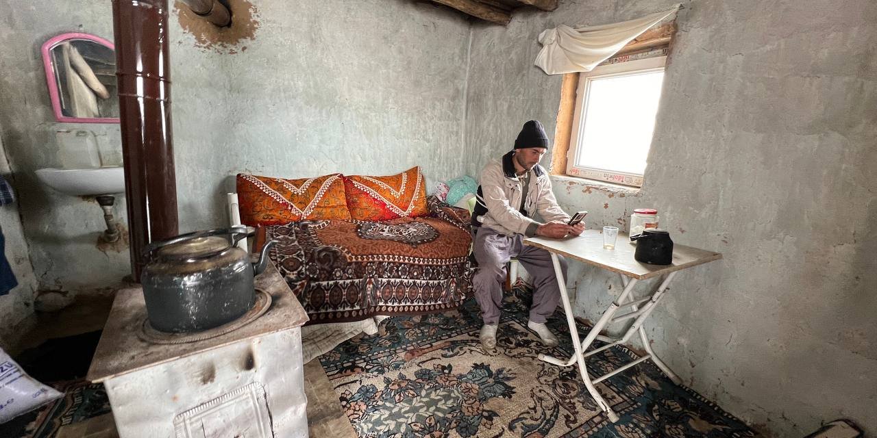 Yüksekovalı Besici, Yerli Çoban Bulamayınca İran'dan Çoban Getirdi