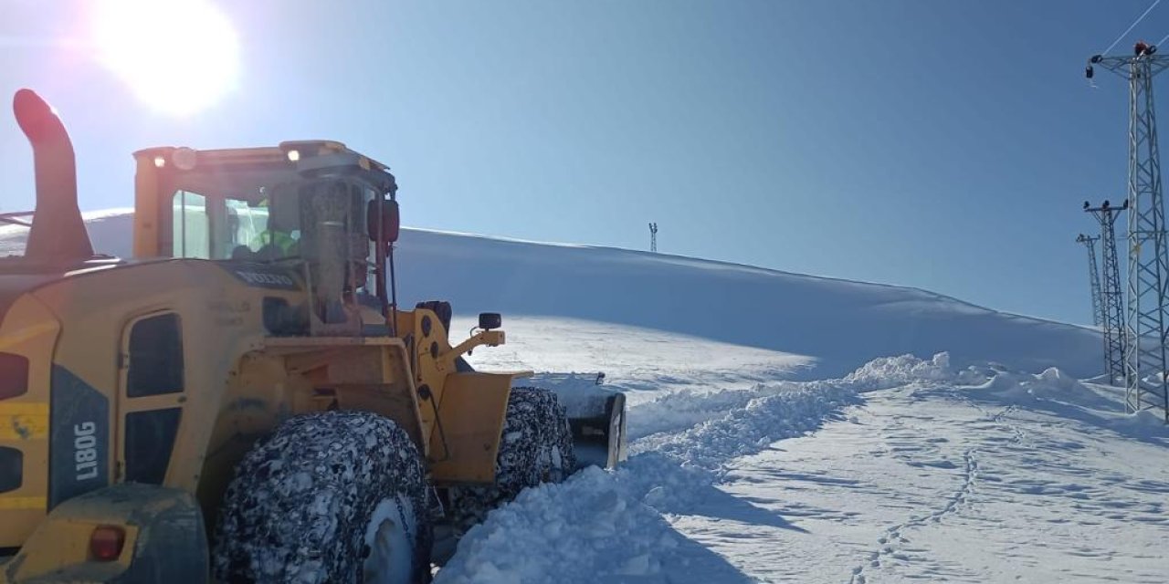Van'da 86 Yerleşim Yerinin Yolu, Kardan Kapandı