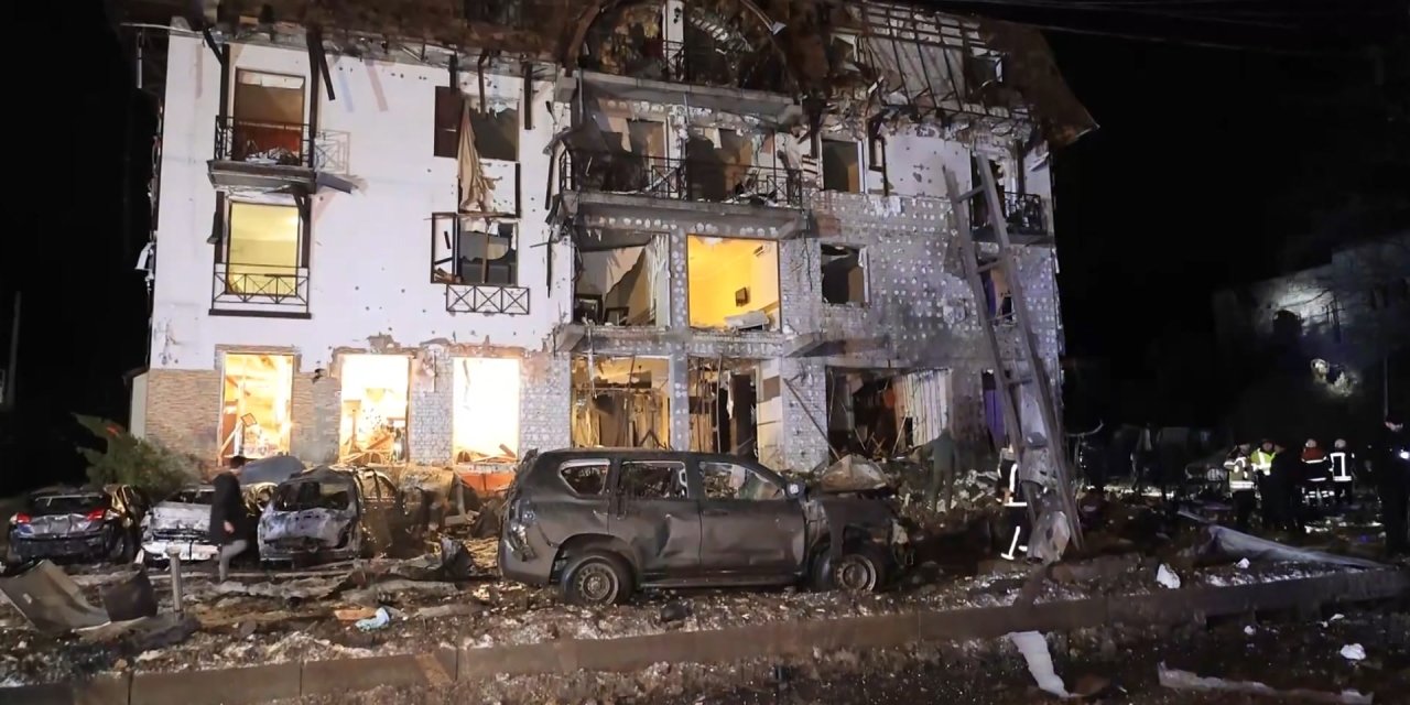 Rusya, Harkiv’deki Bir Oteli Vurdu: 13 Yaralı
